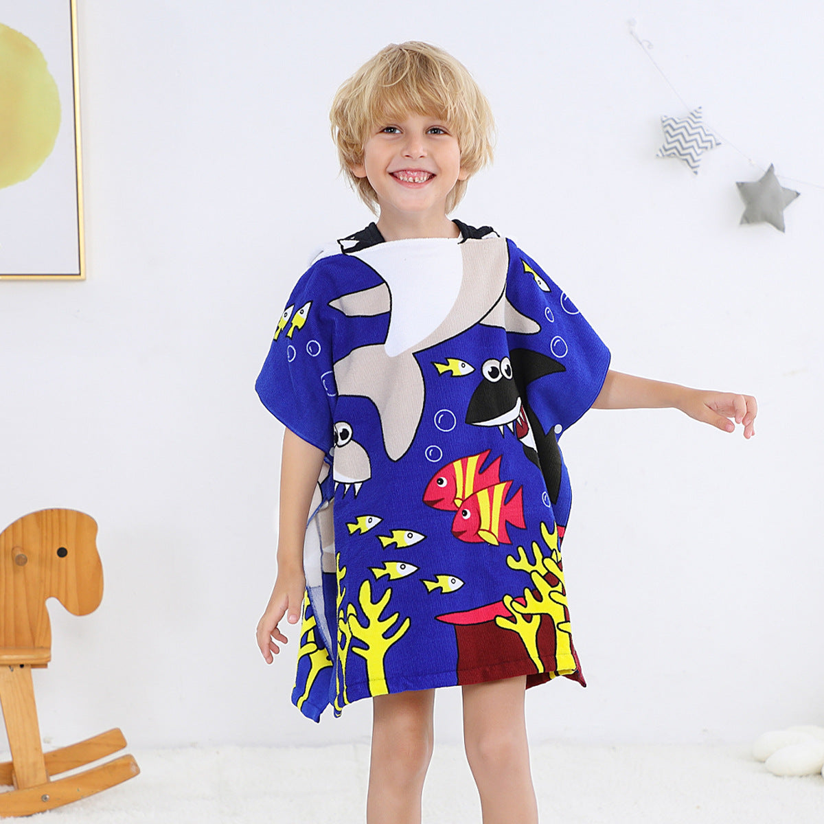 Ultra-fine fiber cartoon printed children's bath towel cape, wearable children's bathrobe, hooded cape, beach towel