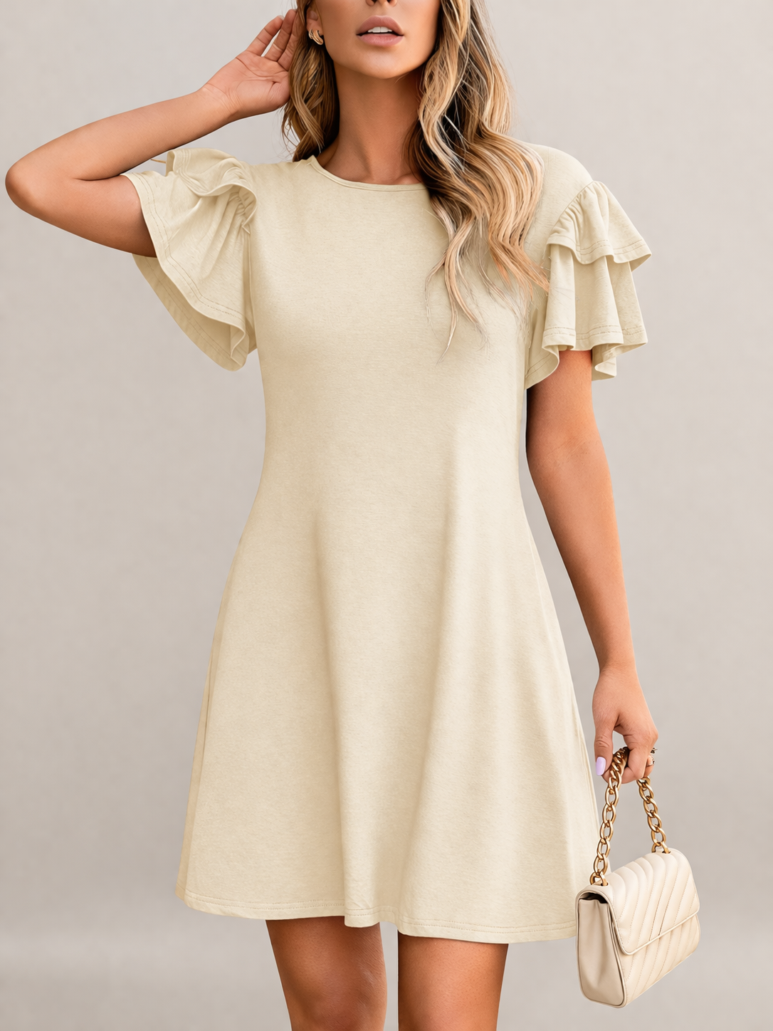 Robe fluide à manches volantées