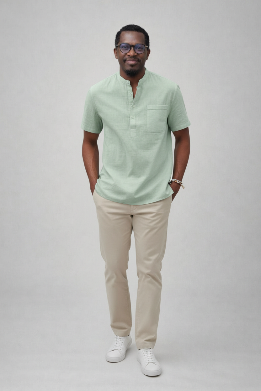 Mannequin avec chemise vert menthe