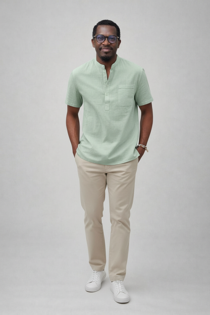 Mannequin avec chemise vert menthe