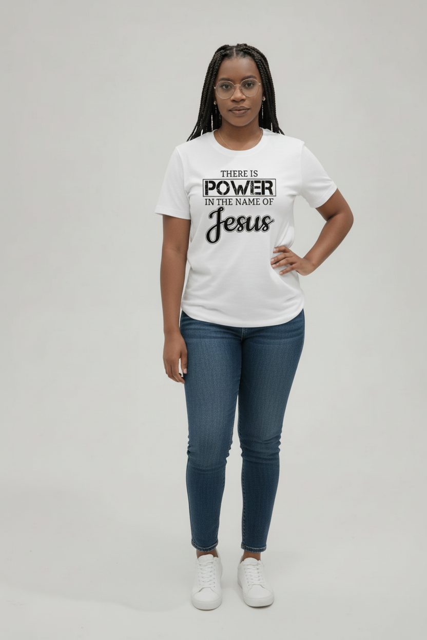 T-shirt "There is Power" sur mannequin